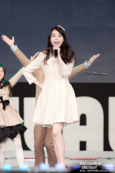 IU
