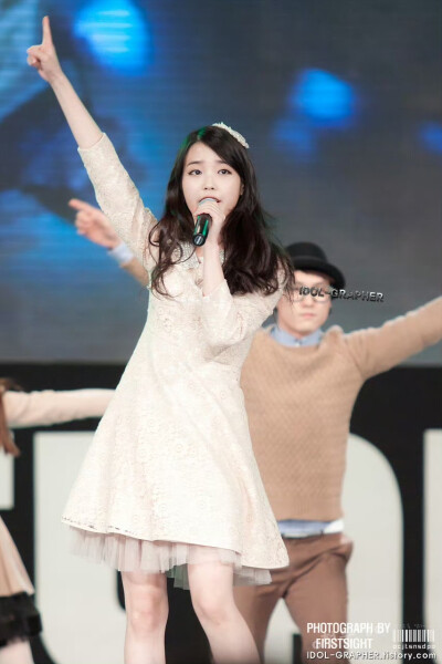 IU