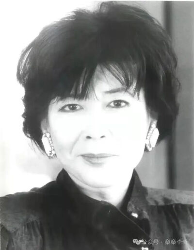 年轻时的周采芹