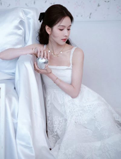 陈都灵