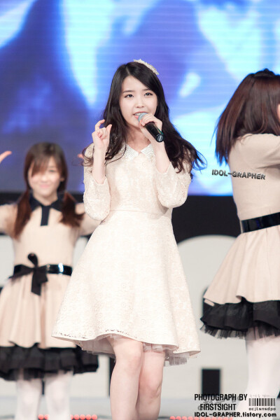 IU
