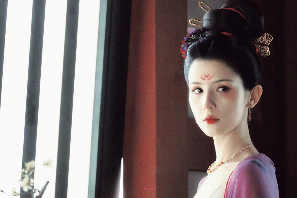 哈妮克孜*季离 ​​​