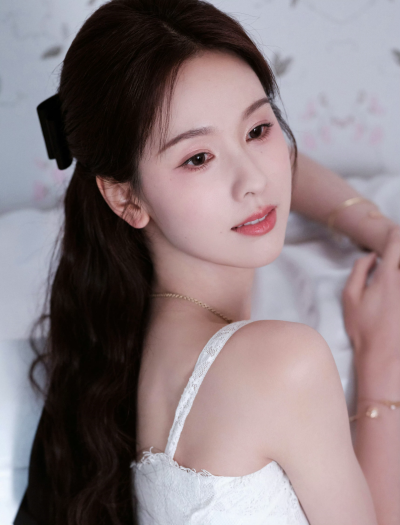 陈都灵
