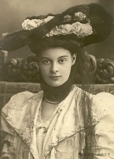 少女时期的塞西莉