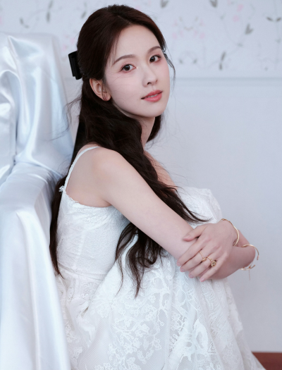 陈都灵