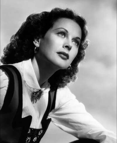 1947年，海蒂·拉玛在电影《蒙羞的女士》中