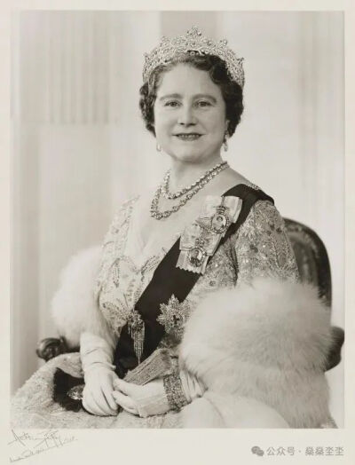 伊丽莎白·安格拉·玛格丽特·鲍斯-莱昂