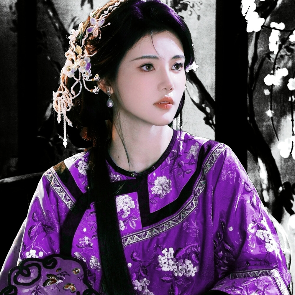 一九九七 春 ：她来自于宅院里的夜莺