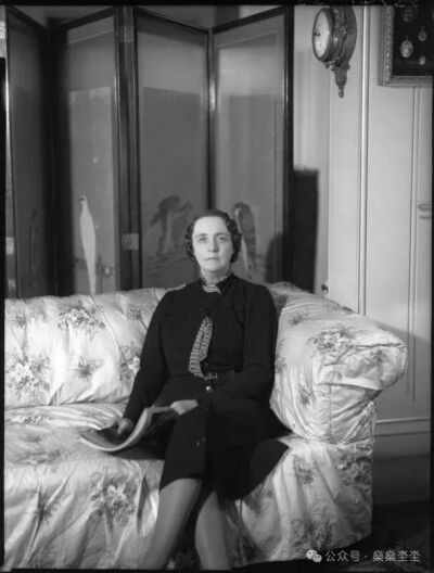 悉尼-米特福德（原姓鲍尔斯）