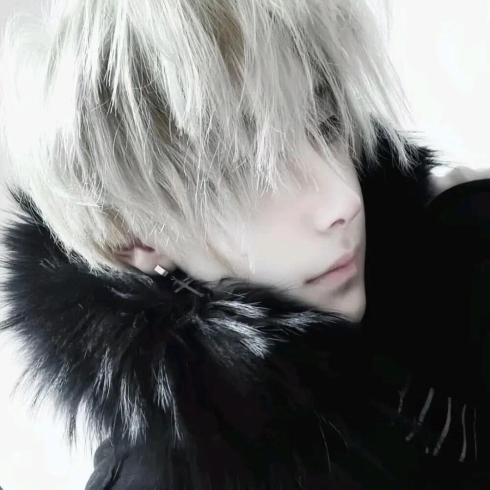 我们的距离是0.6厘米，那是屏幕的厚度，如果我的眼泪滴下去，你那里会下连绵不断的雨吗ovo