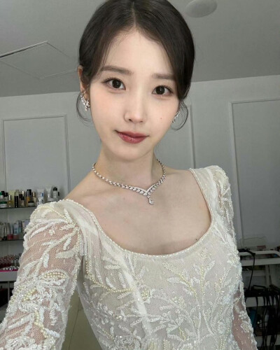 IU