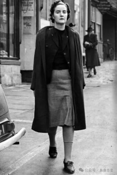 尤妮蒂-米特福德，1941