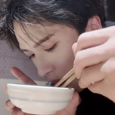 两眼一睁就在截