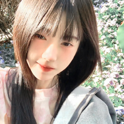 鞠婧祎