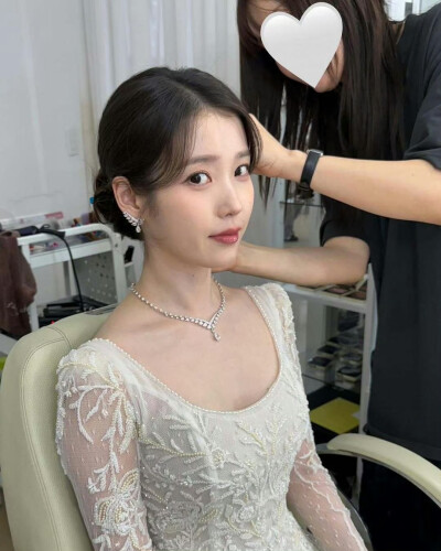 IU