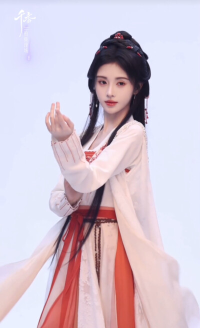 鞠婧祎