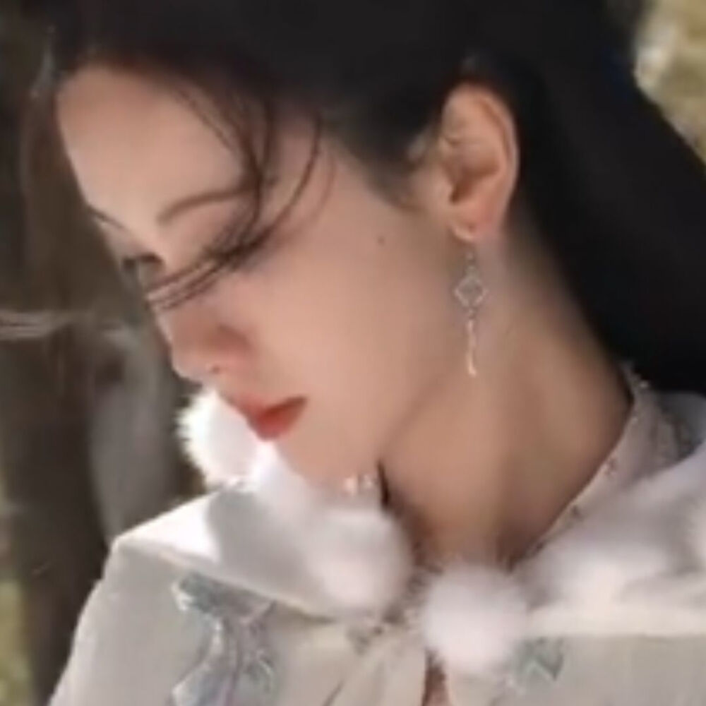 流水却无心恋落花情意
