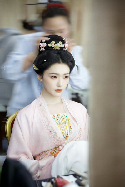 林允