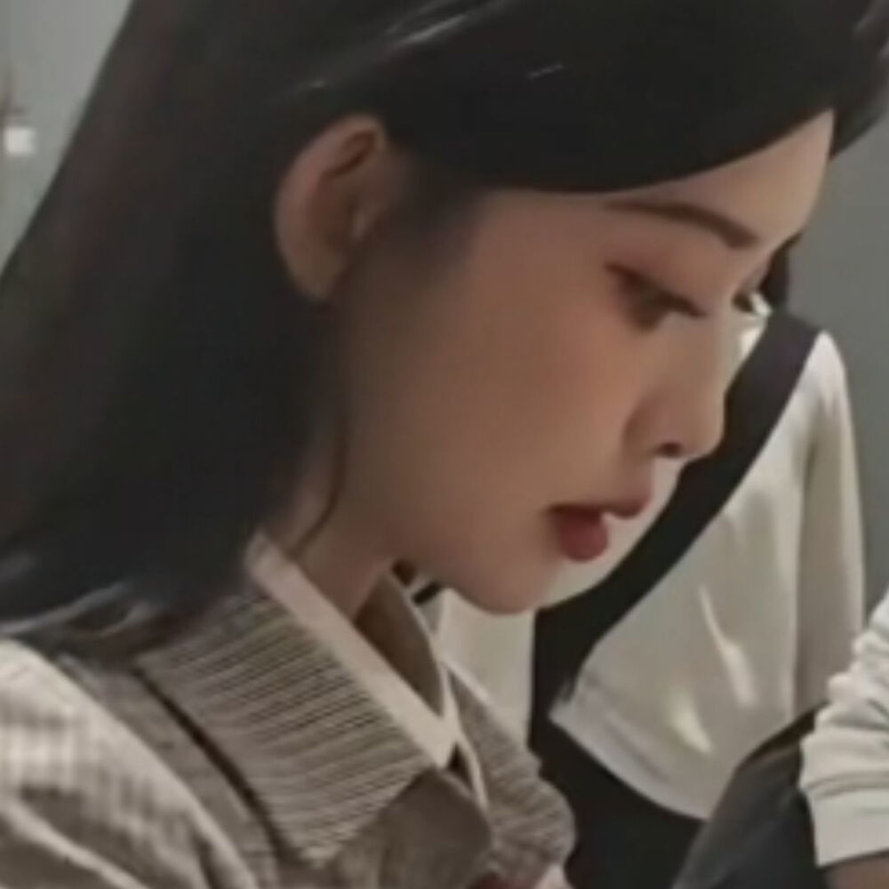 领巾为你写当风的情书