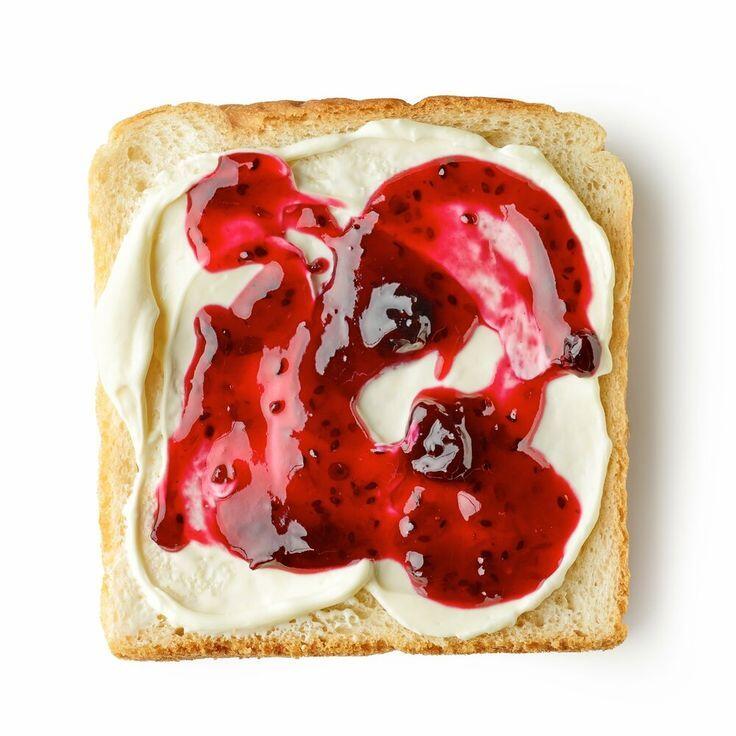 抹了果酱的吐司白底头像