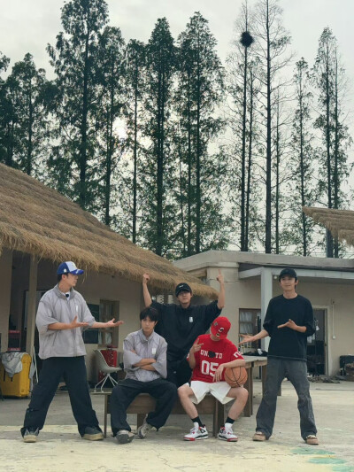 二哥 一博 沅 77 小何