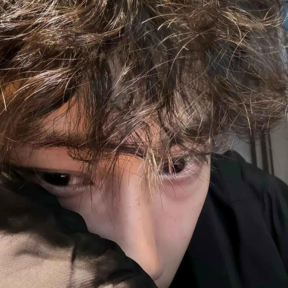 男生头像
凌晨4点给你打电话