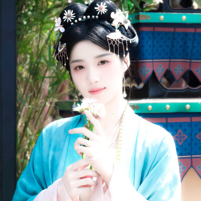 卢昱晓