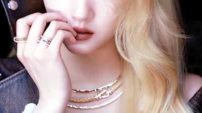 橙光女主-关晓彤工作室