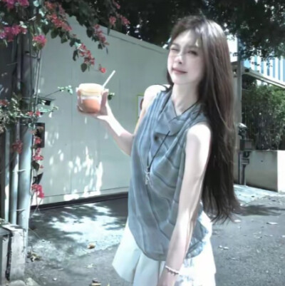 清冷女头