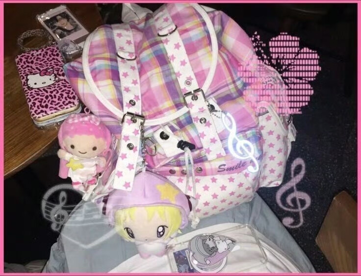 世界是喧嚣的彩