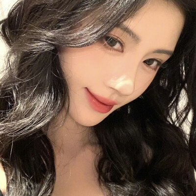 鞠婧祎