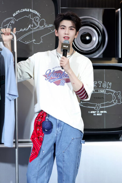 cr.见水印