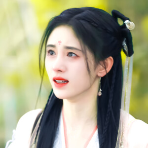 鞠婧祎