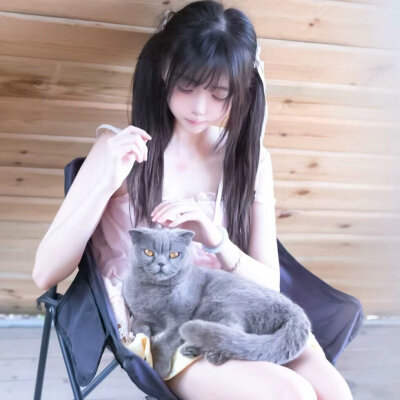 这世界瞬息万变 总有一刻我们心跳相连