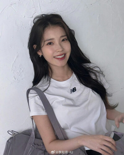 李知恩IU
