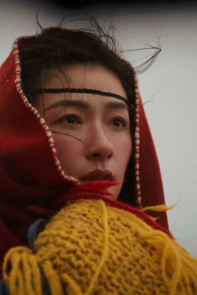 万茜