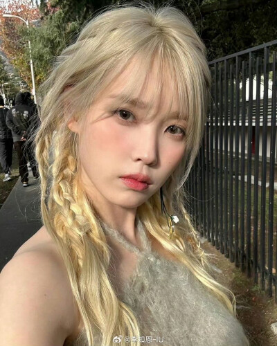 李知恩IU
