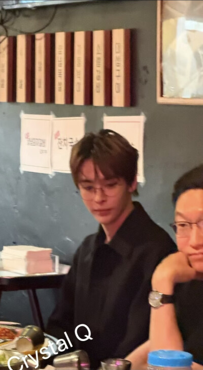 不开玩笑，这不是我老公是什么！人夫感都要溢出屏幕了！