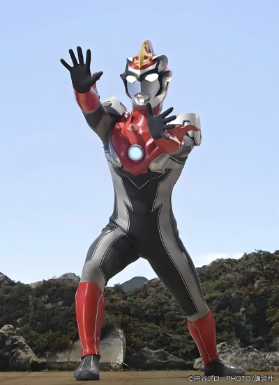 布鲁奥特曼，烈火形态。(侵权删)