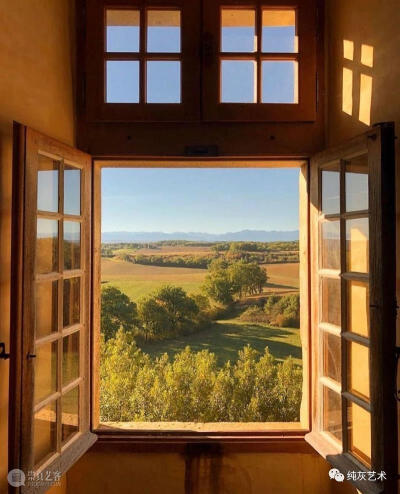 审美这个东西，
在不同时期阶段是会有变化的…….