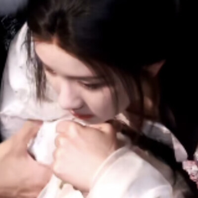 一种相思花自飘零水自流