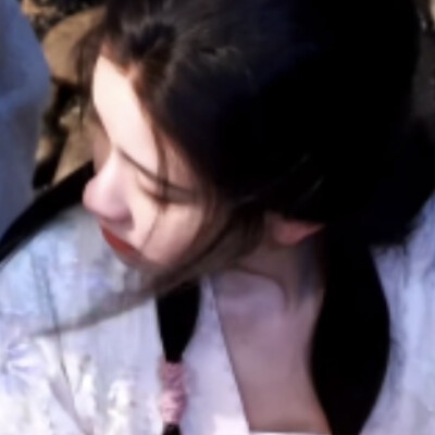 一种相思花自飘零水自流