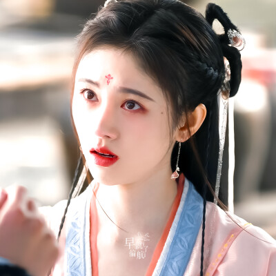 鞠婧祎