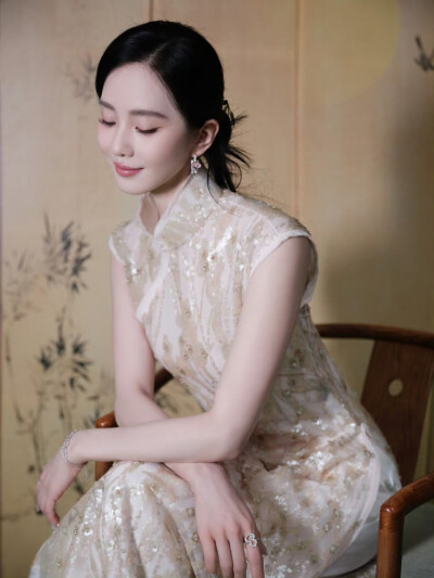 “你是一束光，倾世温暖”