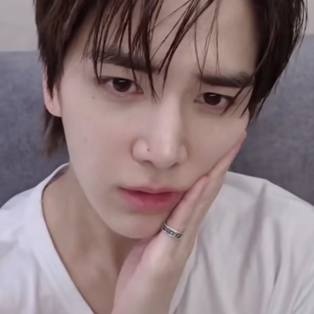 让这个小猪吃一点吧