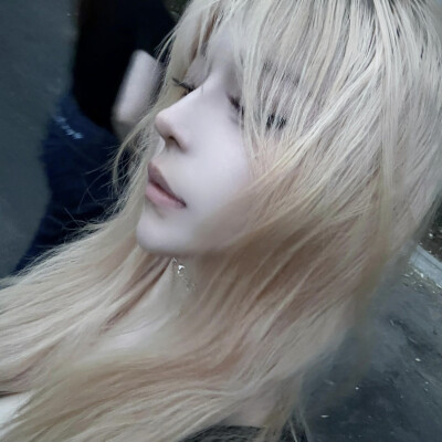 ✰