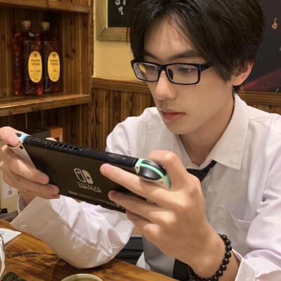 dt陈皓霖