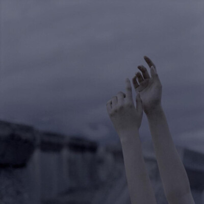 头像/背景图
“我是否进入某人的心房了呢？”