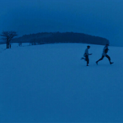 头像/背景图
“我是否进入某人的心房了呢？”