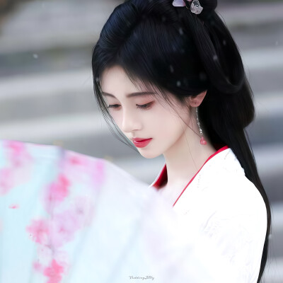鞠婧祎